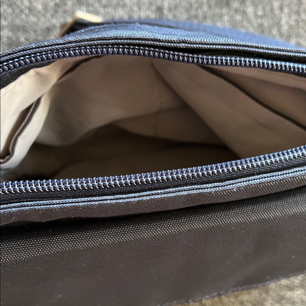 Travelon Navy Crossbody Bag with Adjustable Strap - Picture 3 of 7